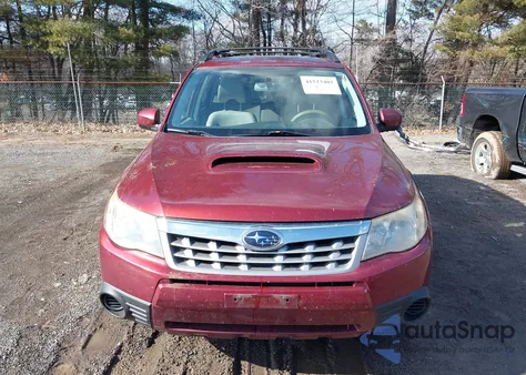 2013 Subaru Forester 2.5X z USA, uszkodzony, nr VIN JF2SHGAC8DH417720